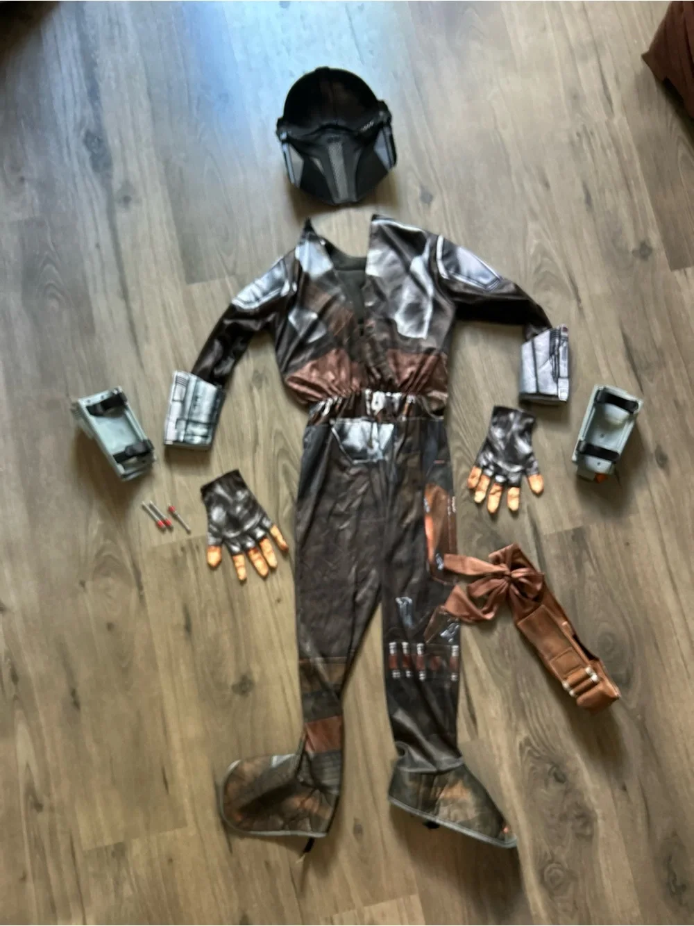 Star Wars Kids Mandalorian Costume with Working Wrist Launchers and Helmet